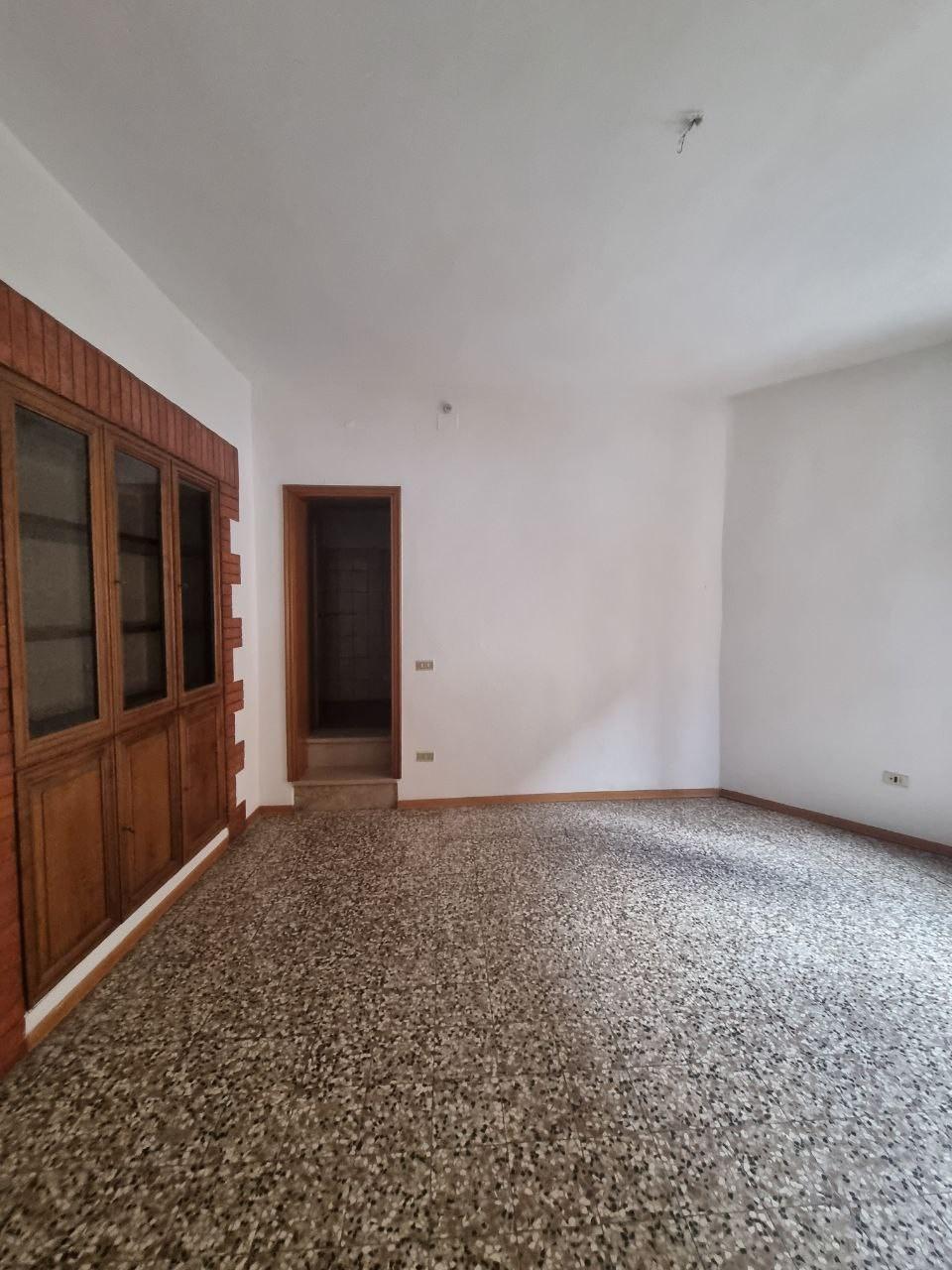 Immagine 20 di Appartamento in vendita  a Colle Di Val D'elsa