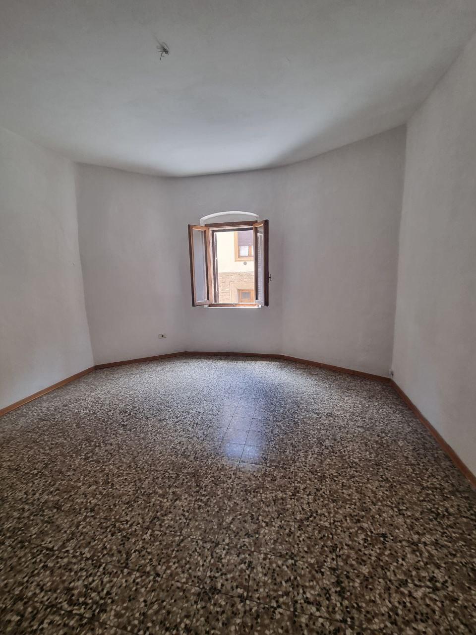 Immagine 37 di Appartamento in vendita  a Colle Di Val D'elsa