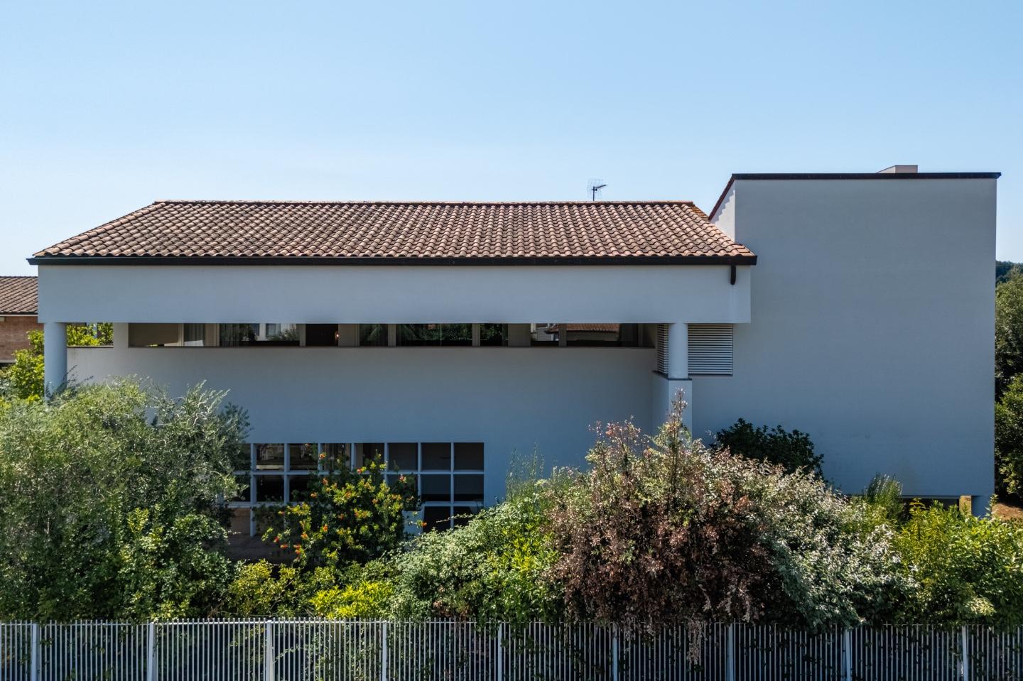 Immagine 3 di Villa in vendita  a Ponsacco