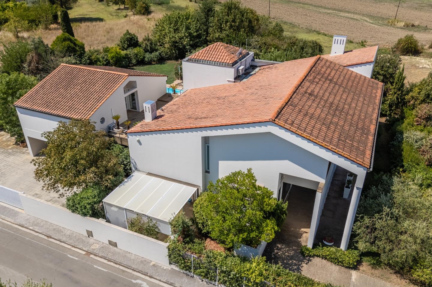 Immagine 2 di Villa in vendita  a Ponsacco