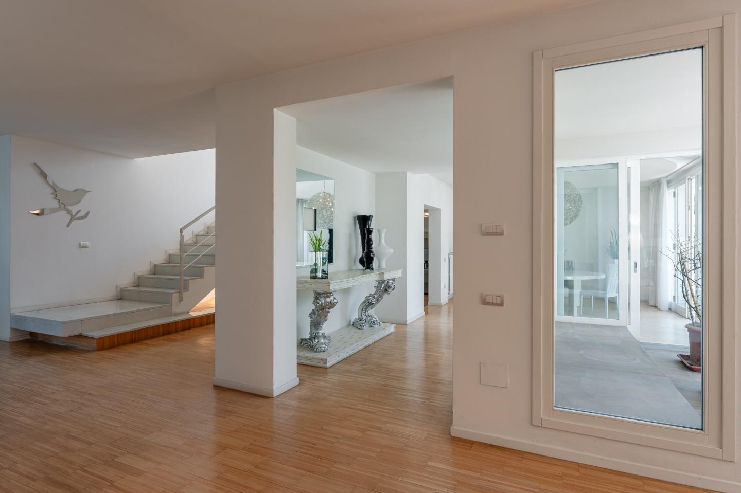 Immagine 9 di Villa in vendita  a Ponsacco