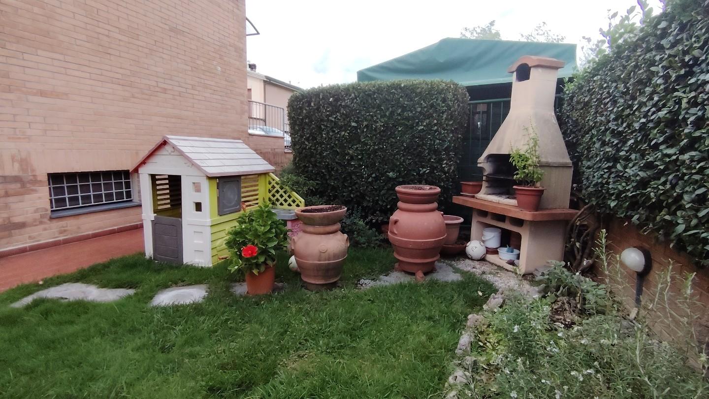 Immagine 5 di Villetta a schiera in vendita  a Santa Maria A Monte