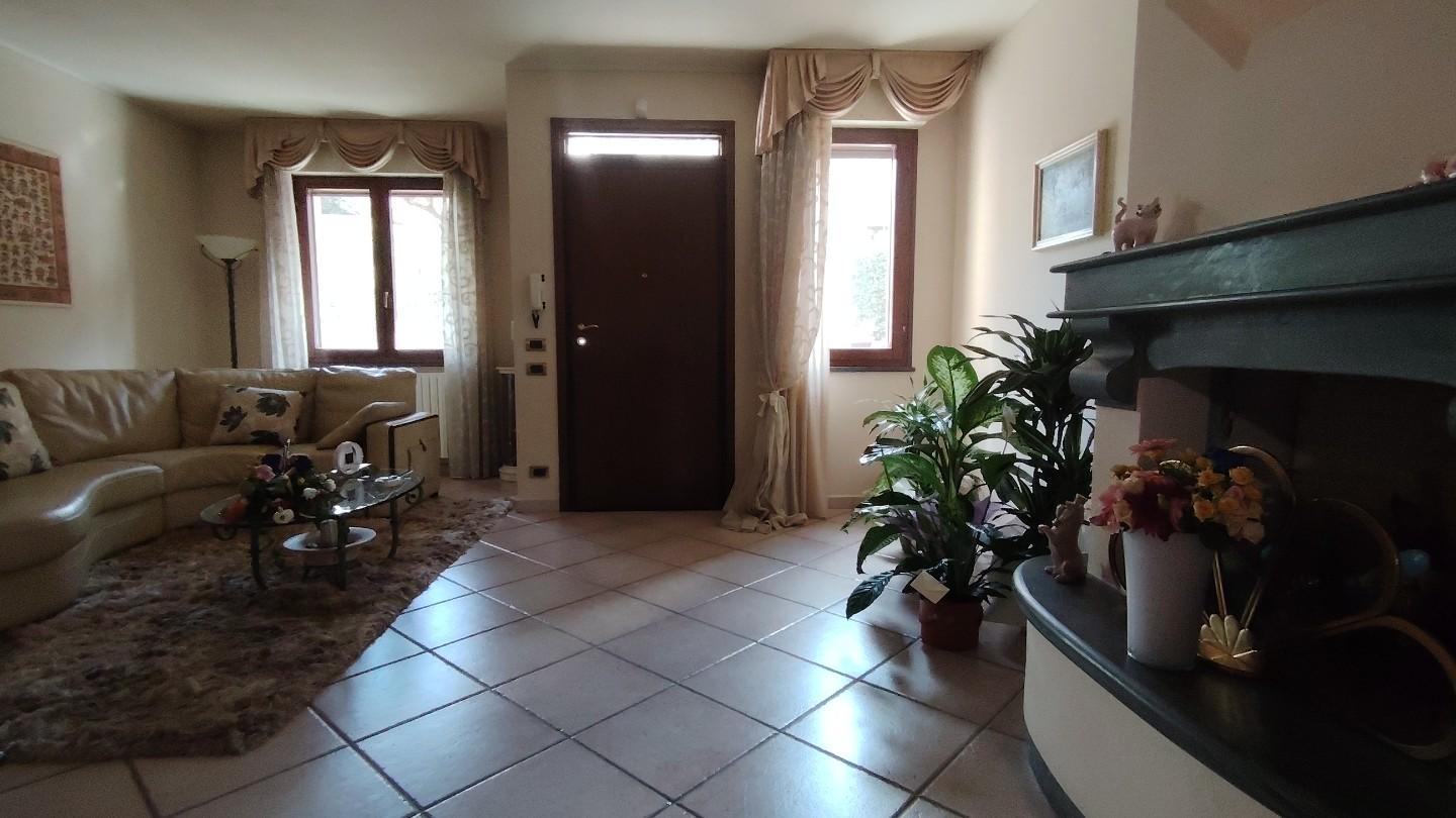 Immagine 7 di Villetta a schiera in vendita  a Santa Maria A Monte