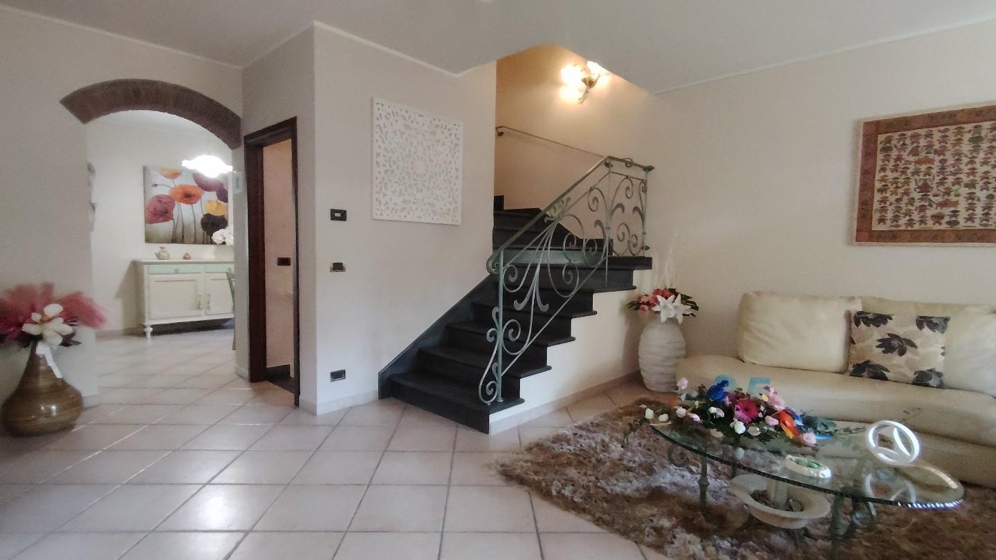 Immagine 8 di Villetta a schiera in vendita  a Santa Maria A Monte