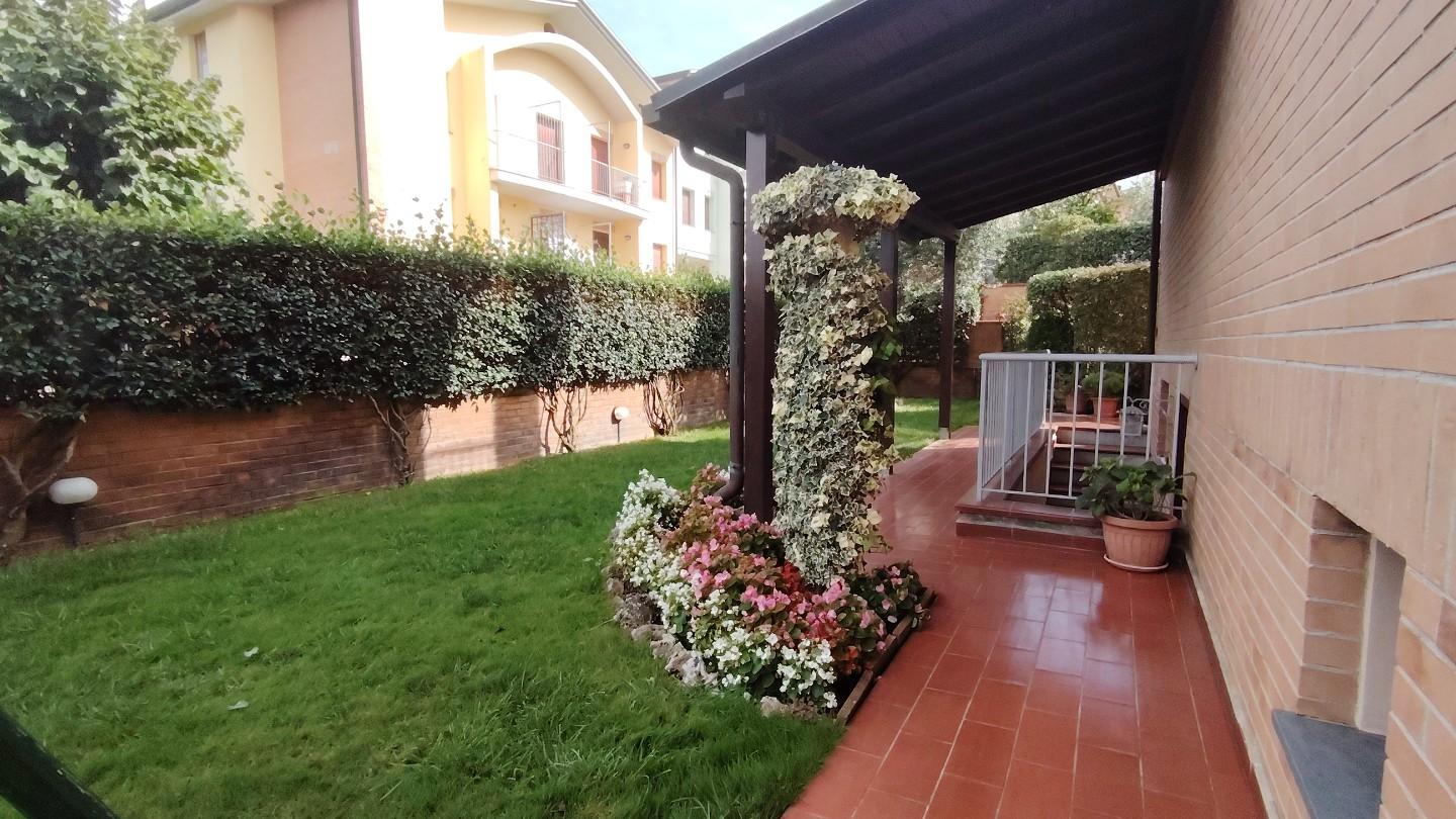 Immagine 3 di Villetta a schiera in vendita  a Santa Maria A Monte