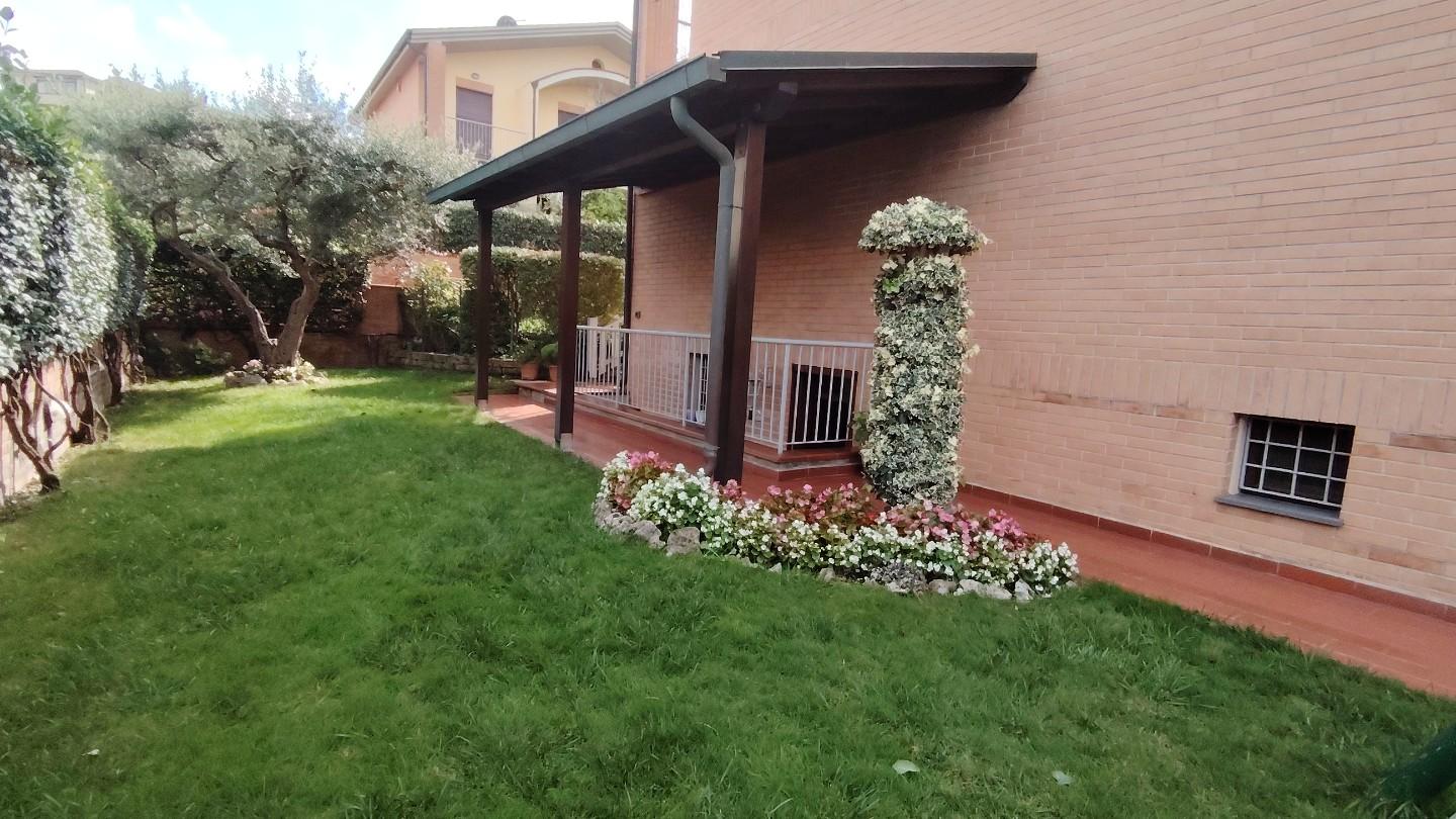Immagine 4 di Villetta a schiera in vendita  a Santa Maria A Monte