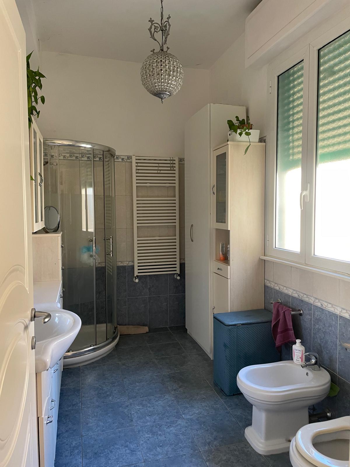 Immagine 10 di Appartamento in vendita  a Livorno