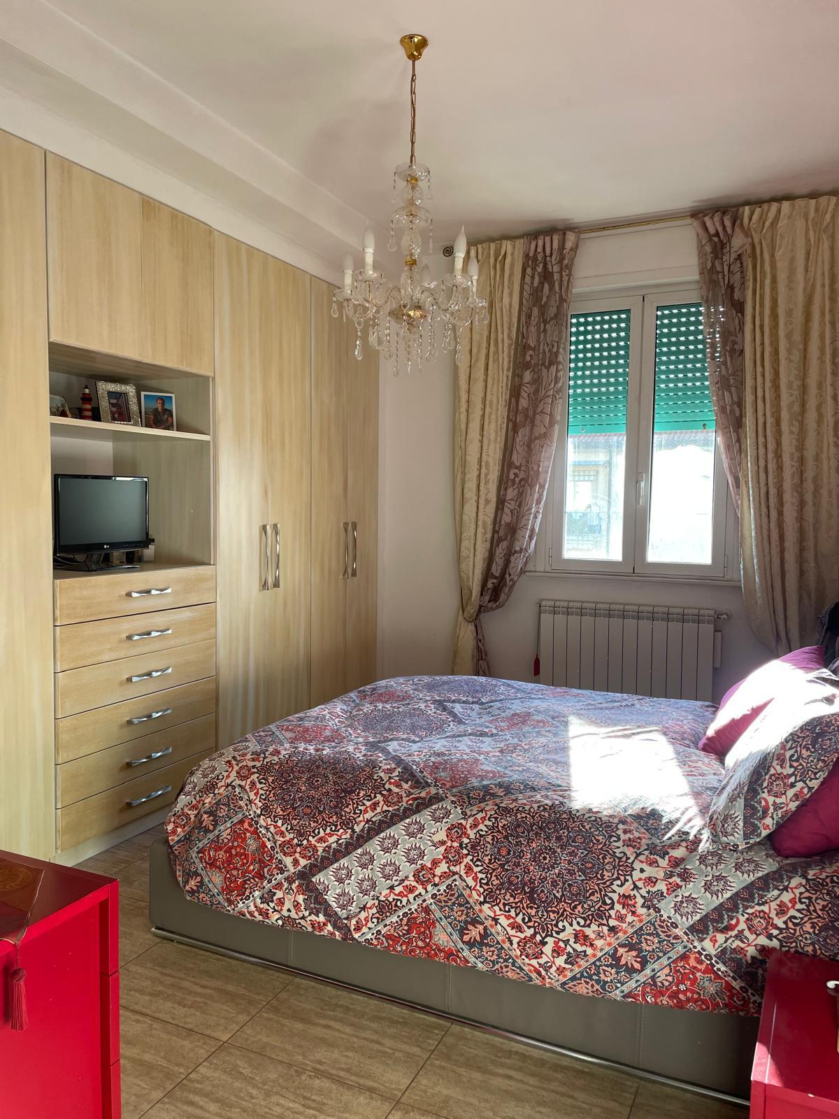 Immagine 8 di Appartamento in vendita  a Livorno