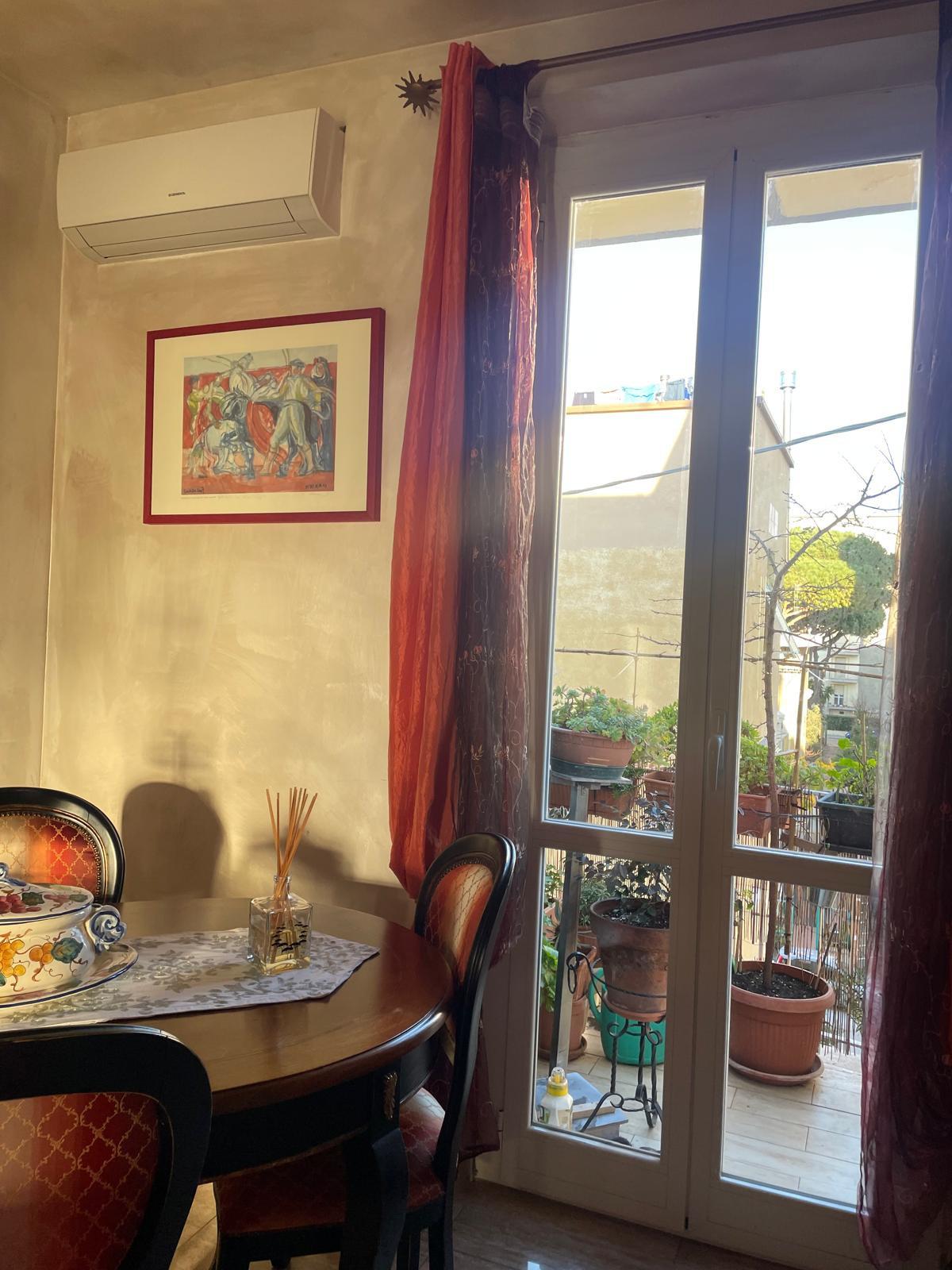 Immagine 3 di Appartamento in vendita  a Livorno