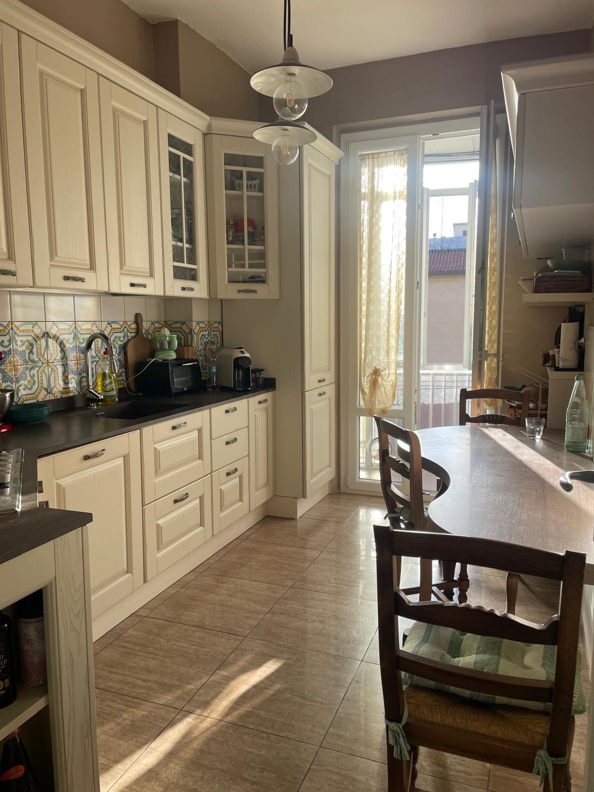 Immagine 5 di Appartamento in vendita  a Livorno