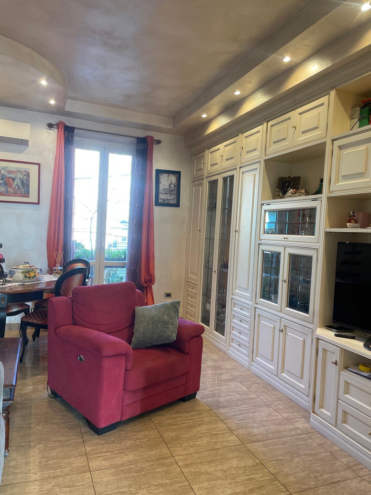 Immagine 2 di Appartamento in vendita  a Livorno