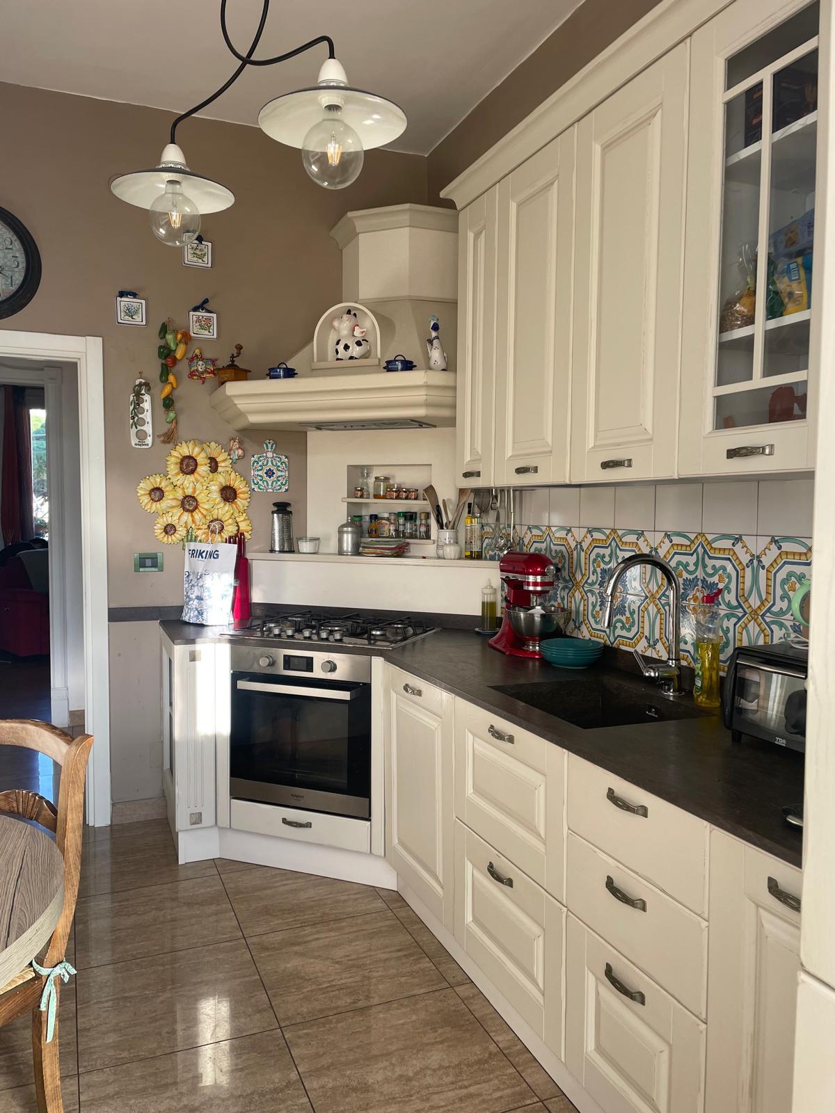 Immagine 4 di Appartamento in vendita  a Livorno