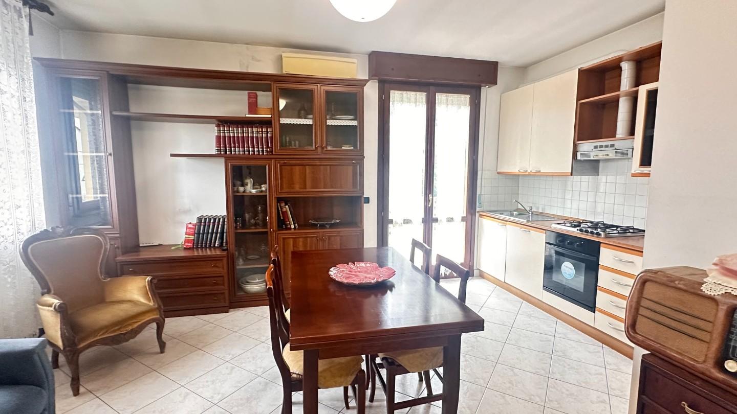 Immagine 18 di Appartamento in vendita  a Capannori