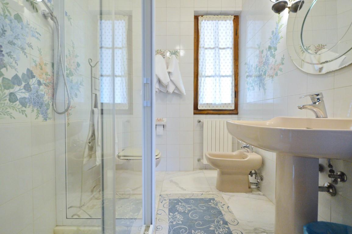 Immagine 22 di Villa in vendita  a Forte Dei Marmi