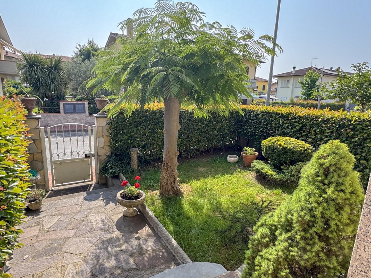 Immagine 17 di Villetta a schiera in vendita  a Cerreto Guidi