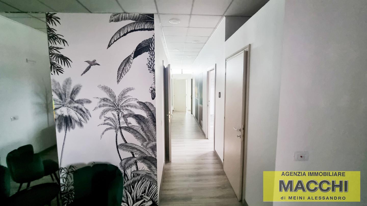 Immagine 1 di Ufficio in affitto  a Pontedera