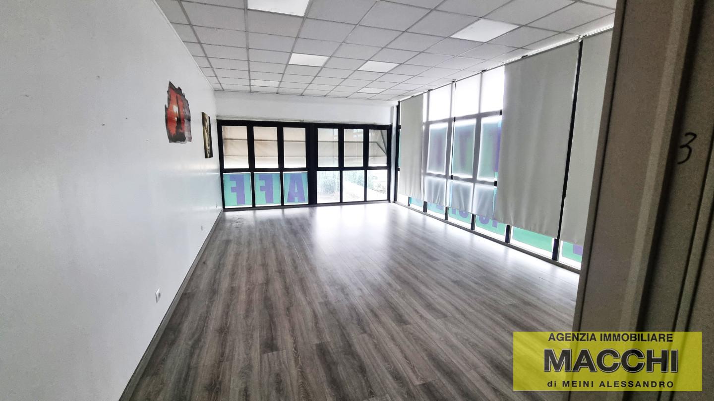 Immagine 4 di Ufficio in affitto  a Pontedera