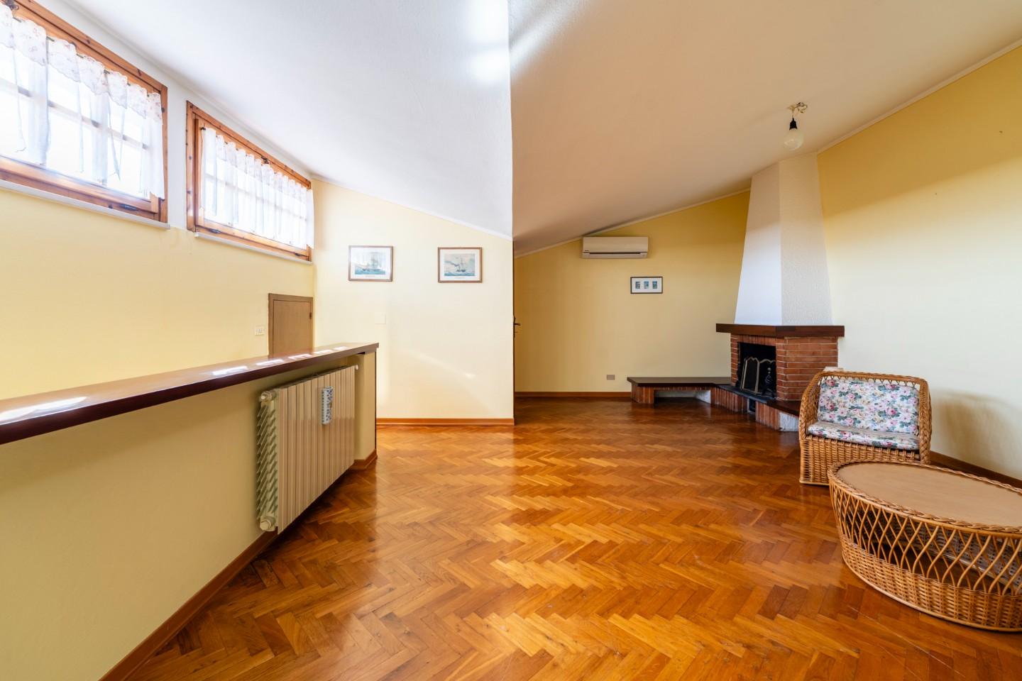 Immagine 16 di Appartamento in vendita  a Ponsacco