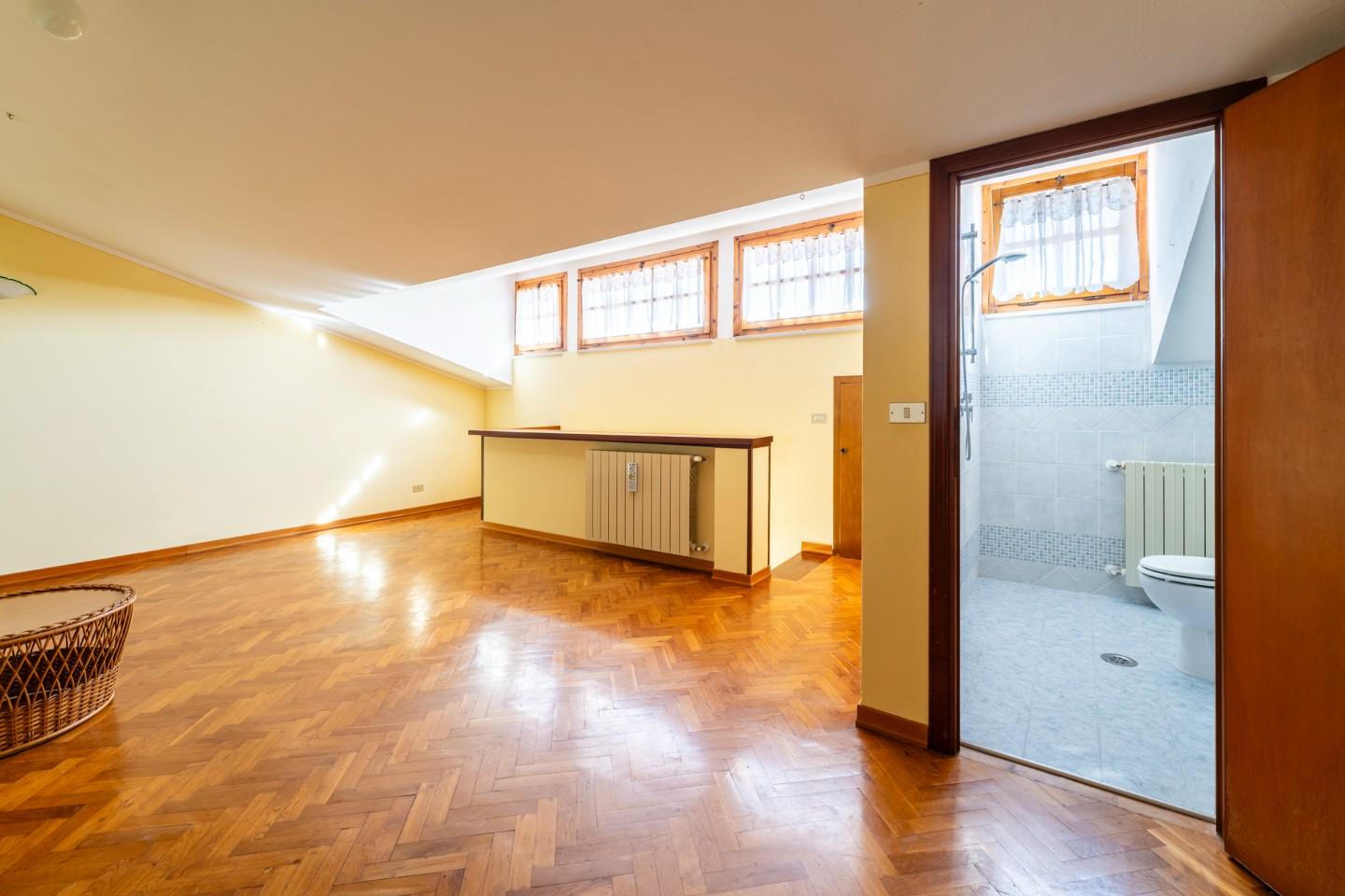 Immagine 19 di Appartamento in vendita  a Ponsacco