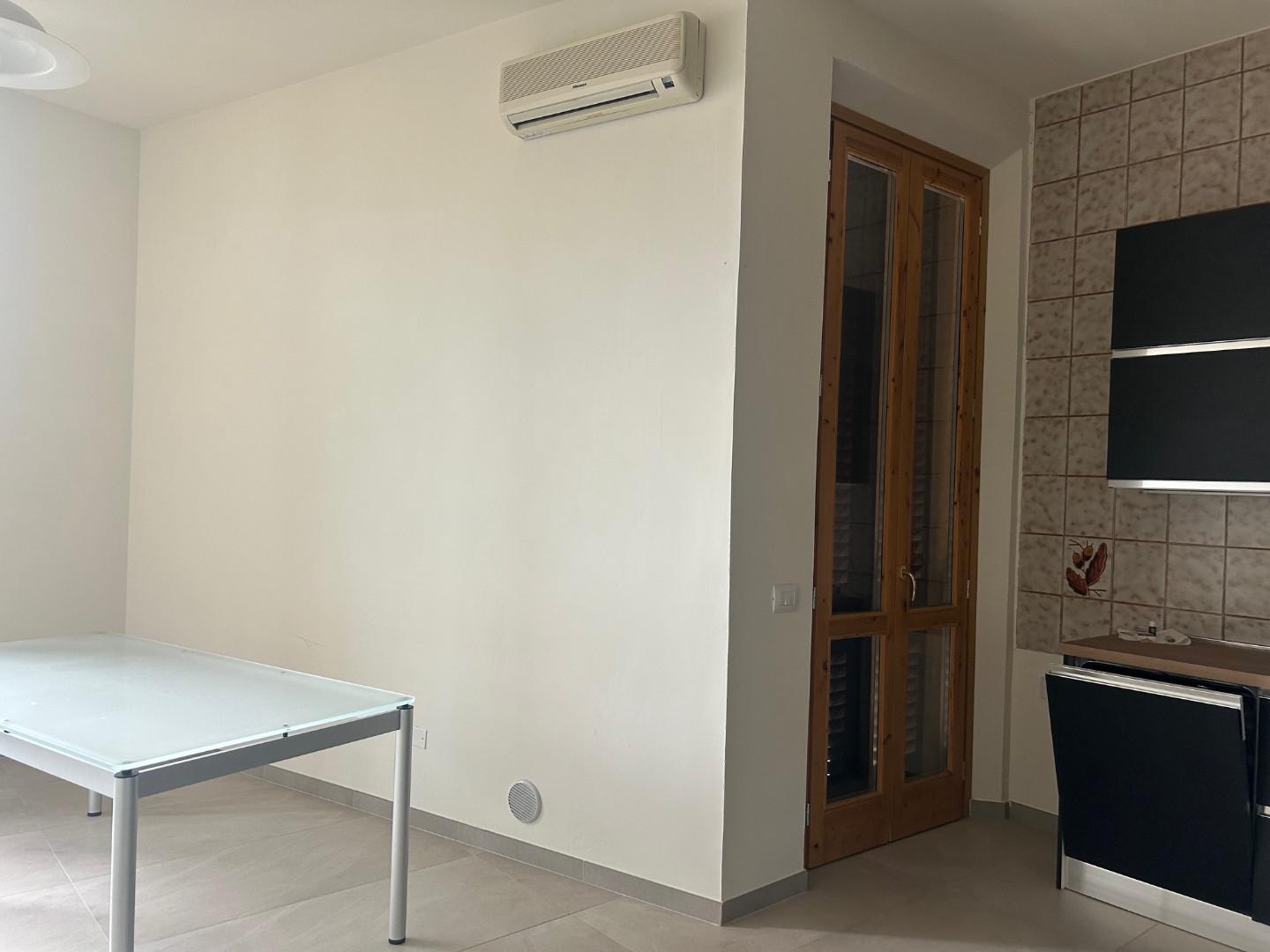 Immagine 59 di Appartamento in affitto  a Empoli