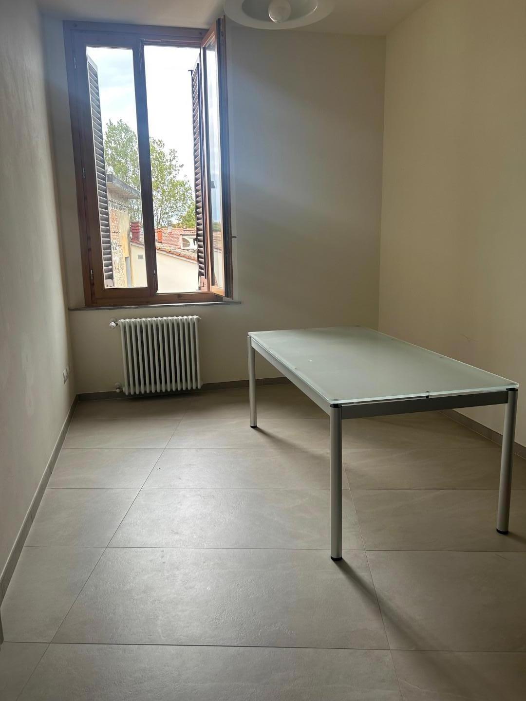 Immagine 47 di Appartamento in affitto  a Empoli