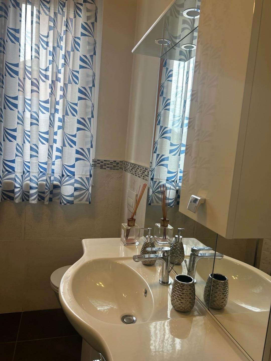 Immagine 23 di Appartamento in affitto  a Empoli