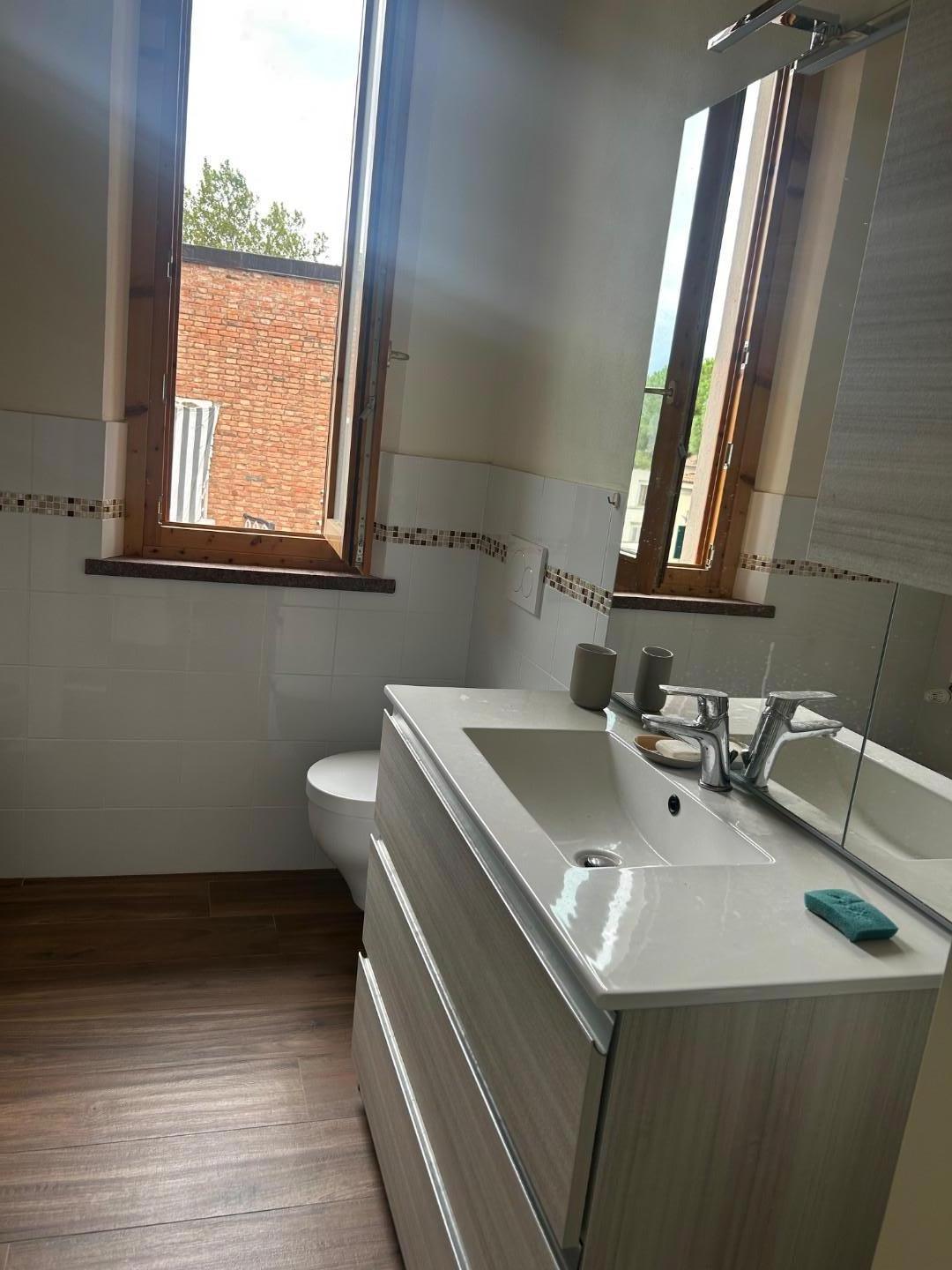 Immagine 55 di Appartamento in affitto  a Empoli