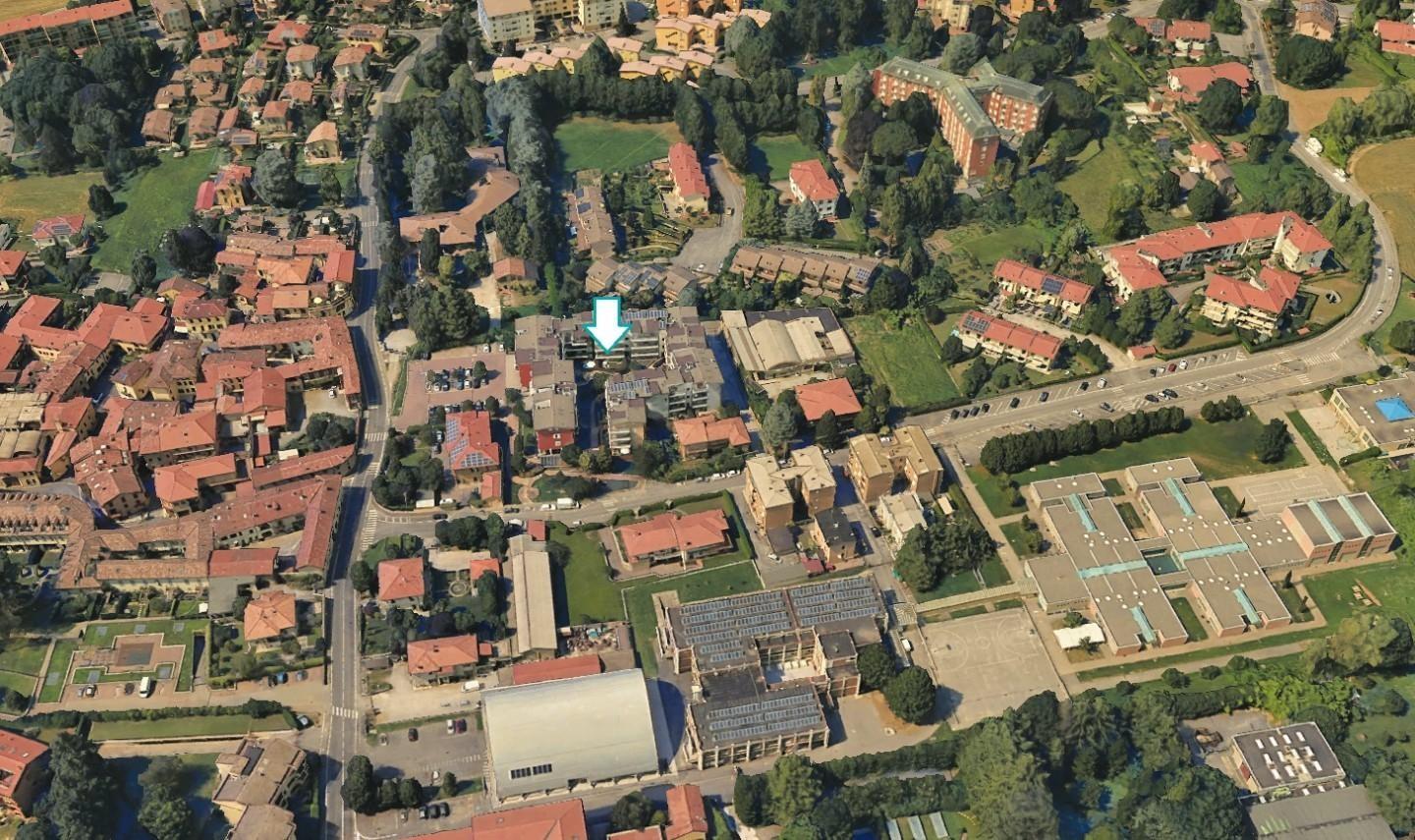 Immagine 1 di Magazzino in vendita  a Besana In Brianza