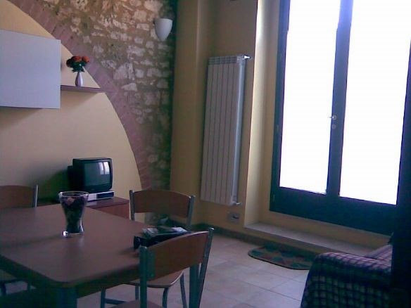 Immagine 5 di Appartamento in vendita  a Colle Di Val D'elsa