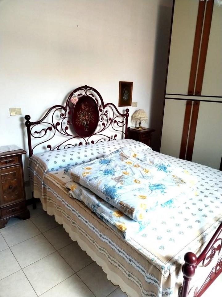 Immagine 17 di Casa indipendente in vendita  a Massa