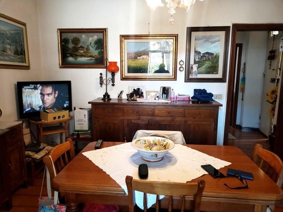 Immagine 7 di Casa indipendente in vendita  a Massa