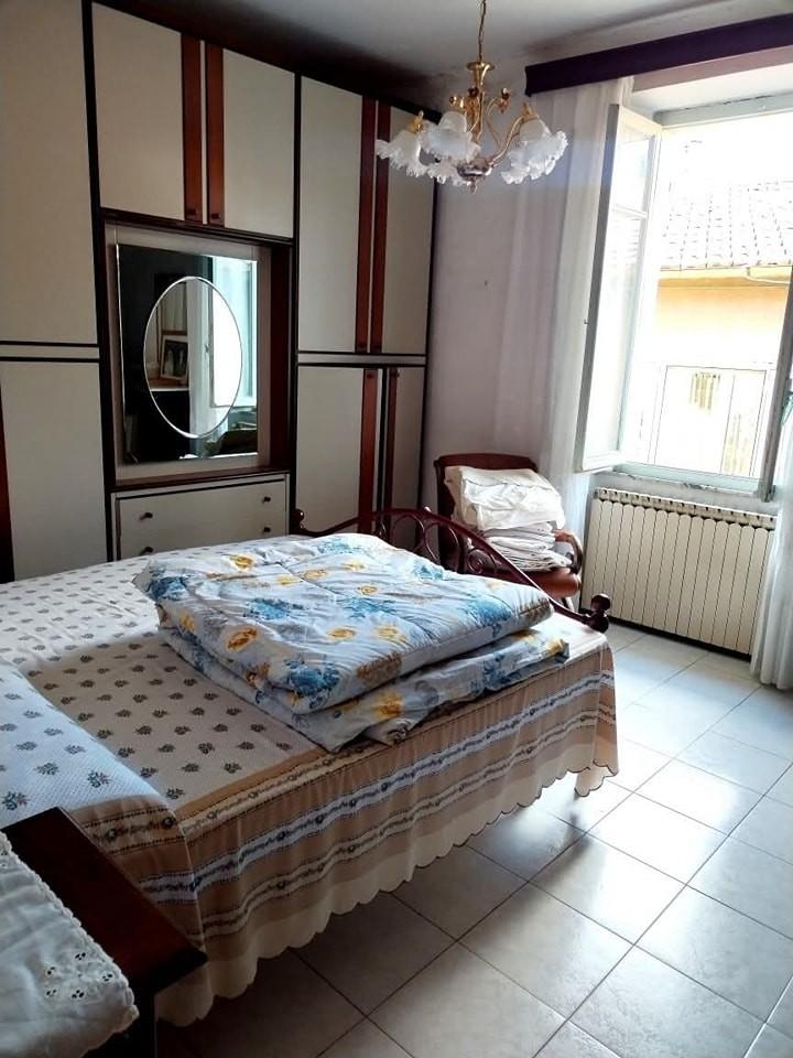 Immagine 16 di Casa indipendente in vendita  a Massa