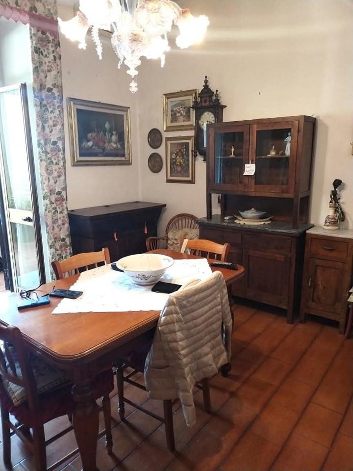 Immagine 9 di Casa indipendente in vendita  a Massa