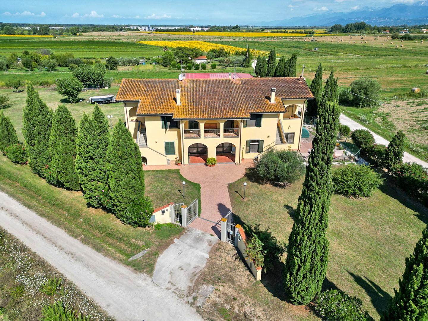 Immagine 7 di Porzione di casa in vendita  a Vecchiano