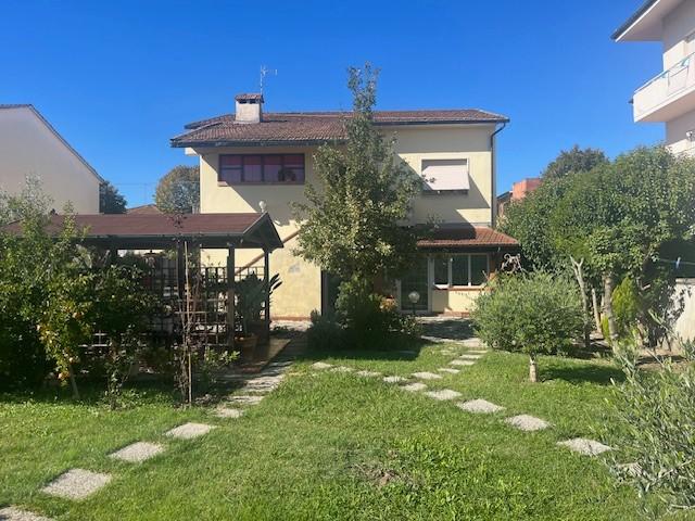 Immagine 12 di Casa bifamiliare in vendita  a Ponsacco