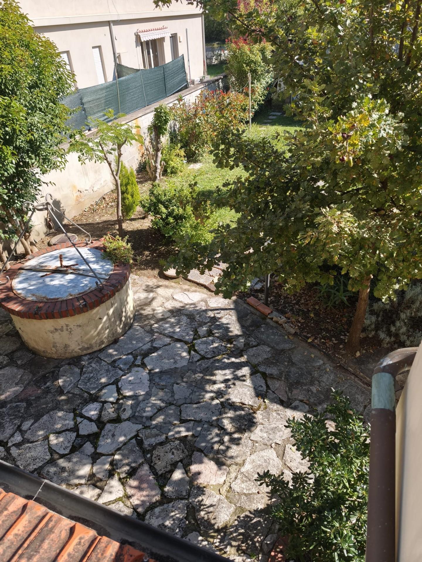 Immagine 10 di Casa bifamiliare in vendita  a Ponsacco