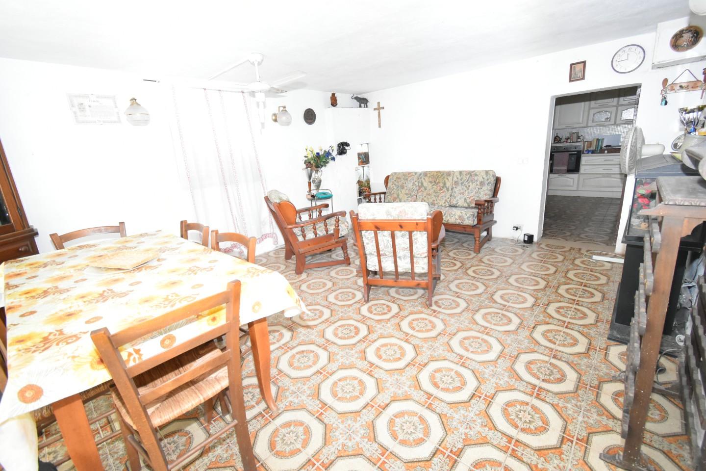 Immagine 7 di Casa indipendente in vendita  a Pisa