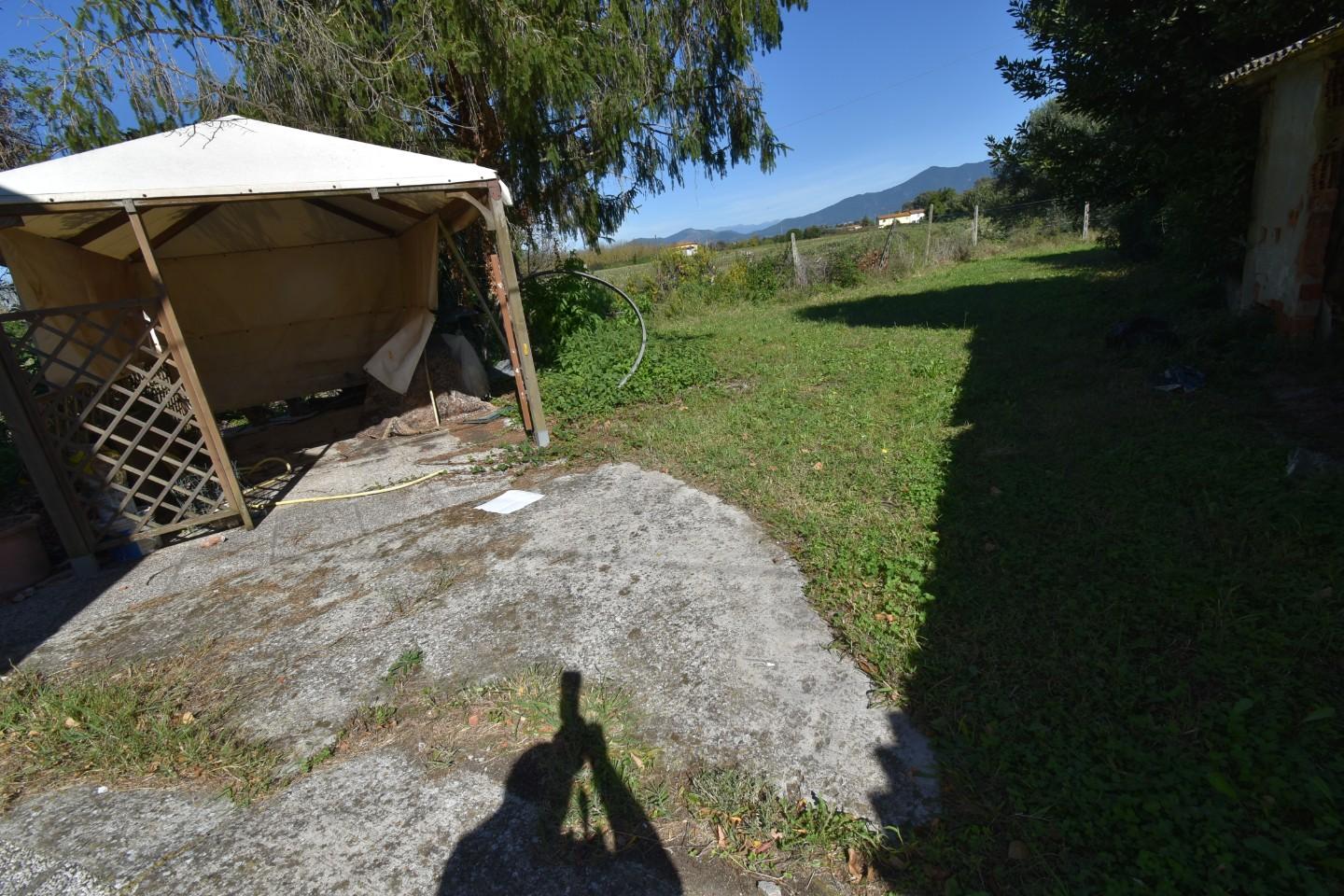 Immagine 2 di Casa indipendente in vendita  a Pisa