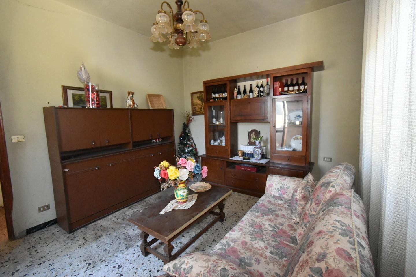 Immagine 24 di Casa indipendente in vendita  a Pisa