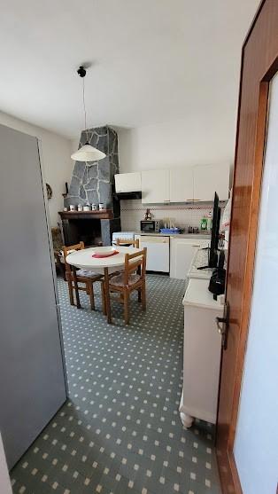 Immagine 3 di Porzione di casa in affitto  a Vezzano Ligure