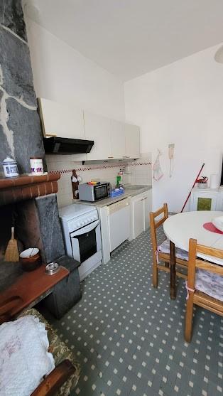 Immagine 5 di Porzione di casa in affitto  a Vezzano Ligure