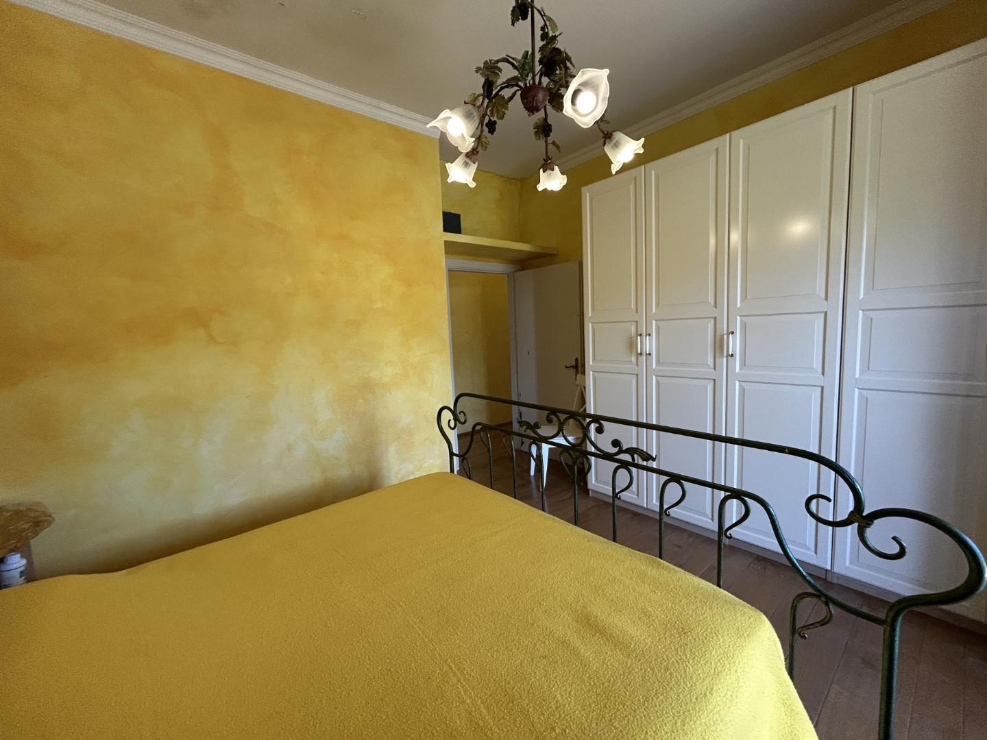 Immagine 57 di Casa colonica in vendita  a Carmignano