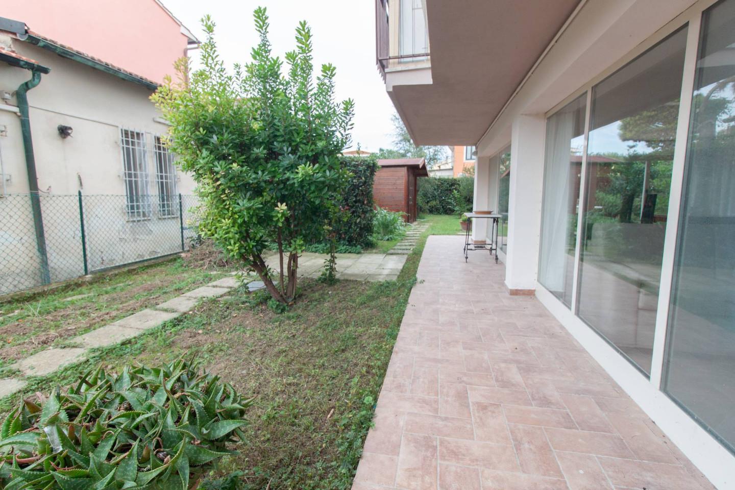 Immagine 30 di Appartamento in vendita  a Pisa