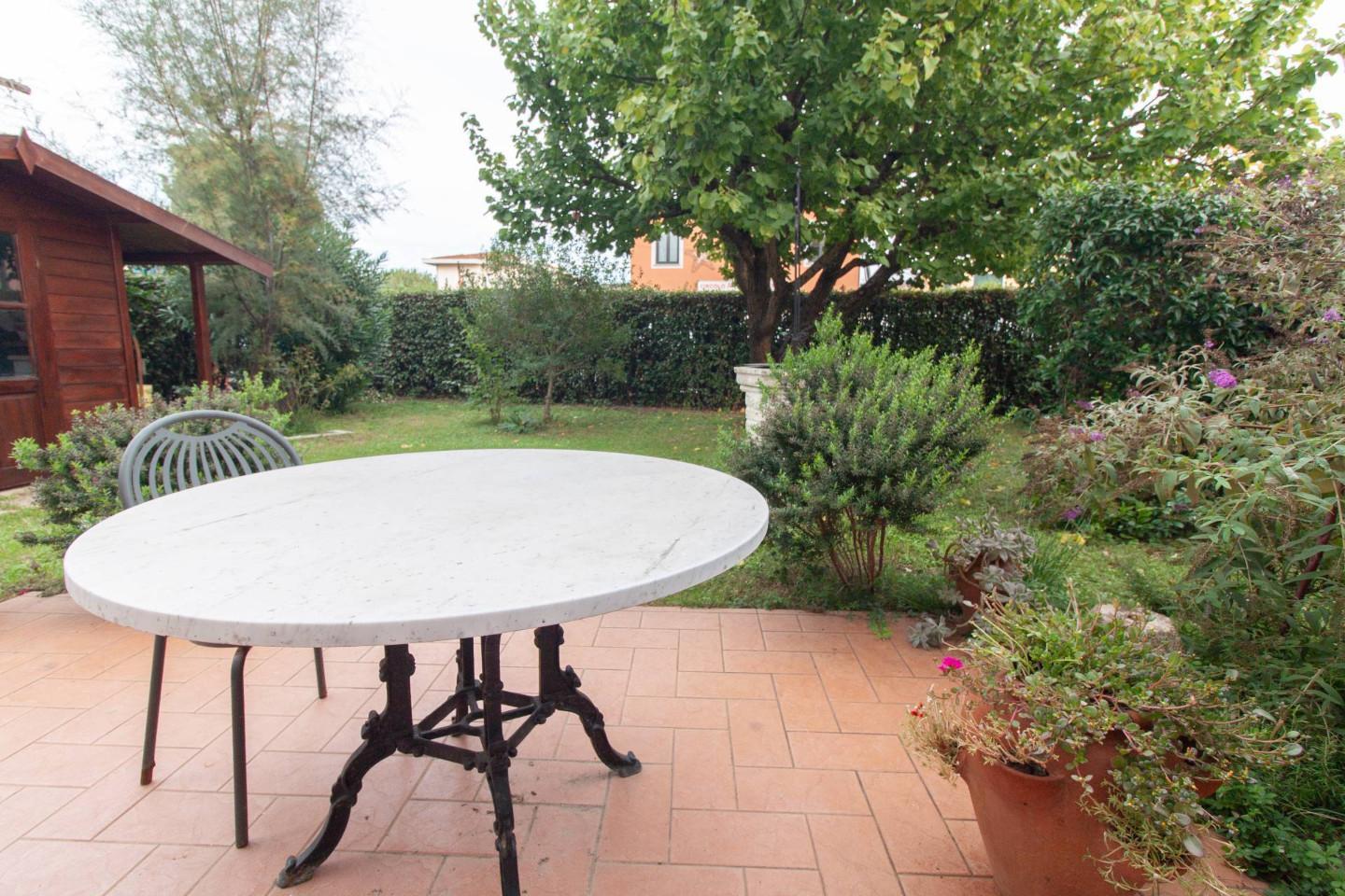 Immagine 2 di Appartamento in vendita  a Pisa