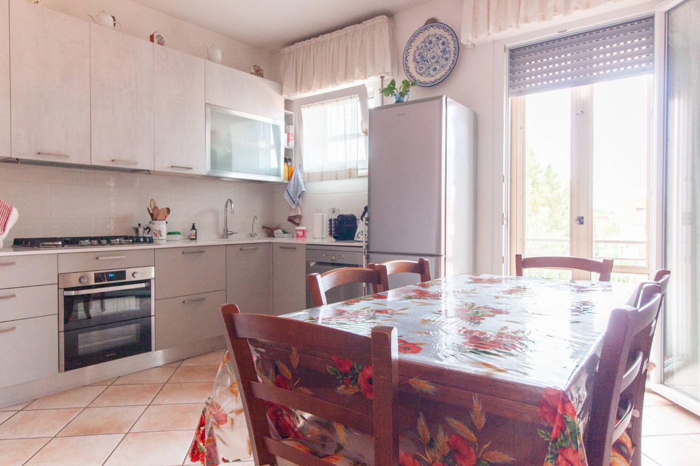 Immagine 7 di Appartamento in vendita  a Pisa