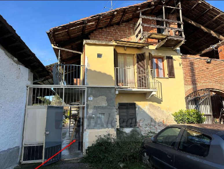 Immagine 2 di Terratetto in vendita  a Rocca Canavese