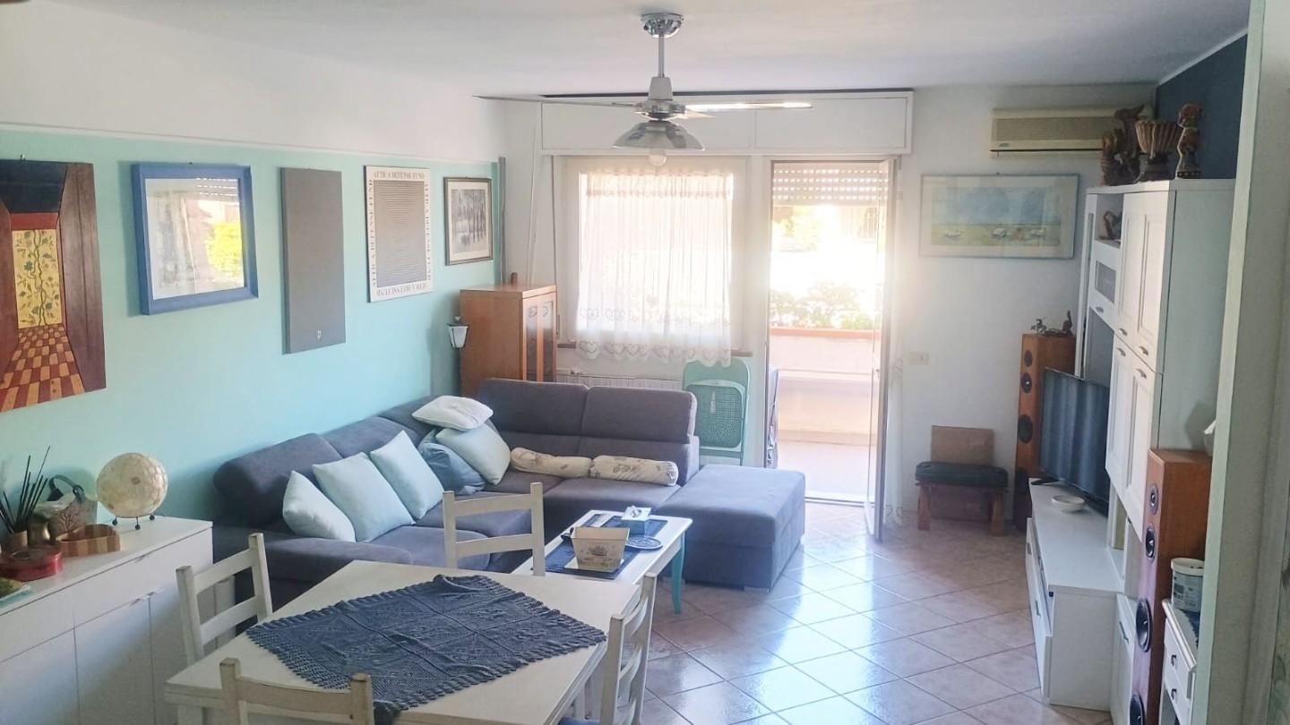 Immagine 4 di Mansarda in vendita  a Viareggio