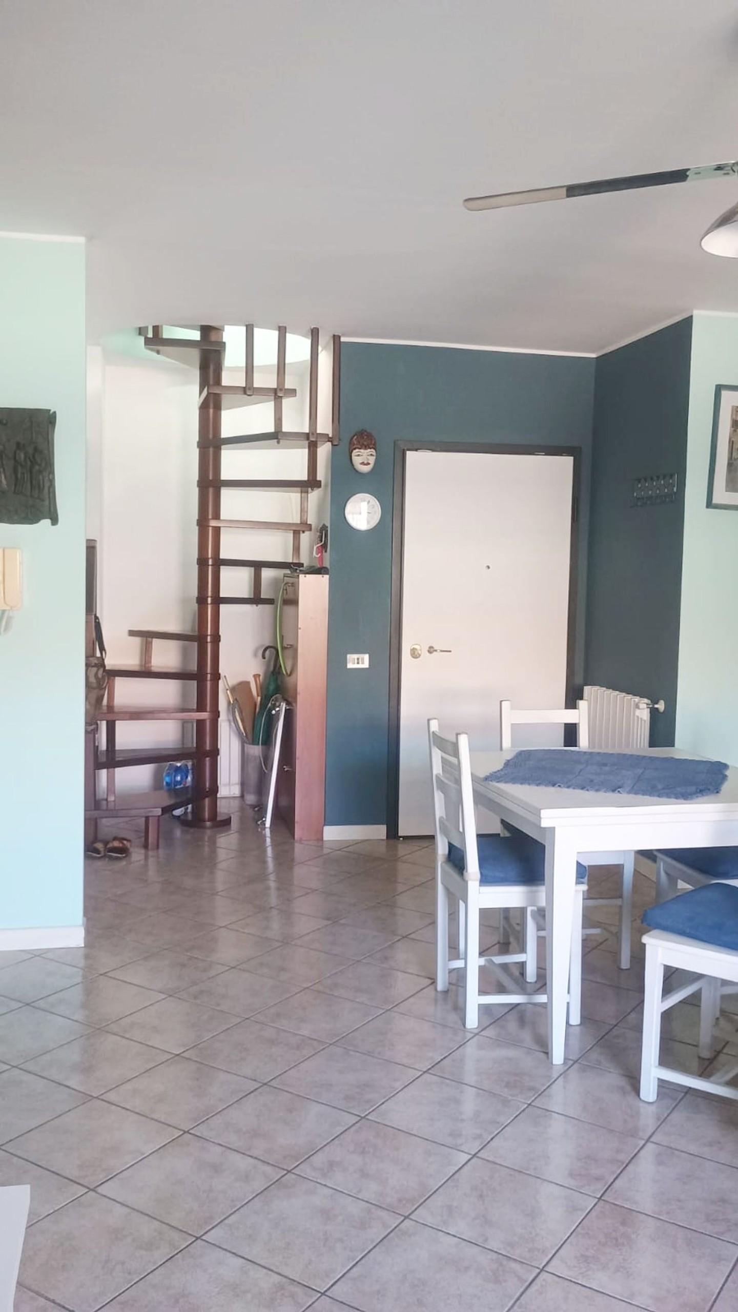 Immagine 6 di Mansarda in vendita  a Viareggio