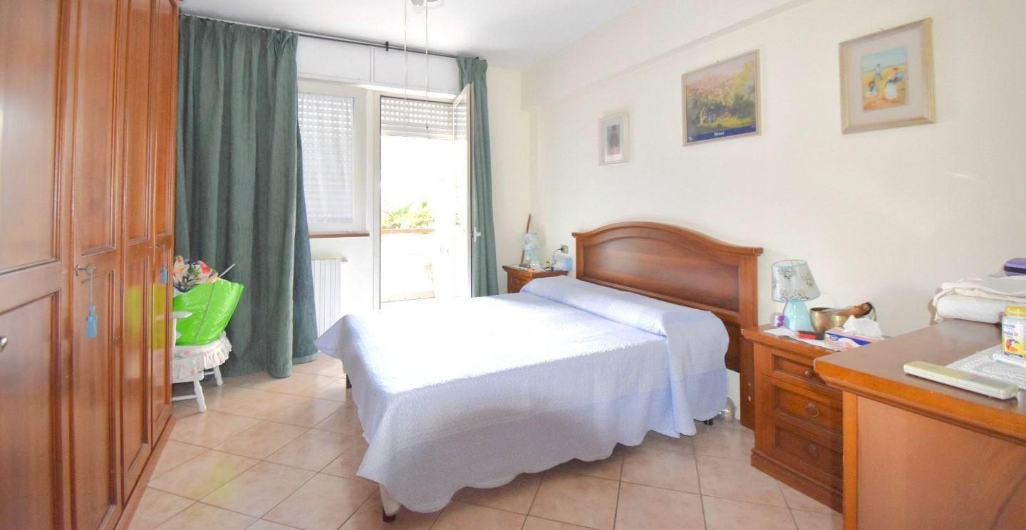 Immagine 24 di Mansarda in vendita  a Viareggio