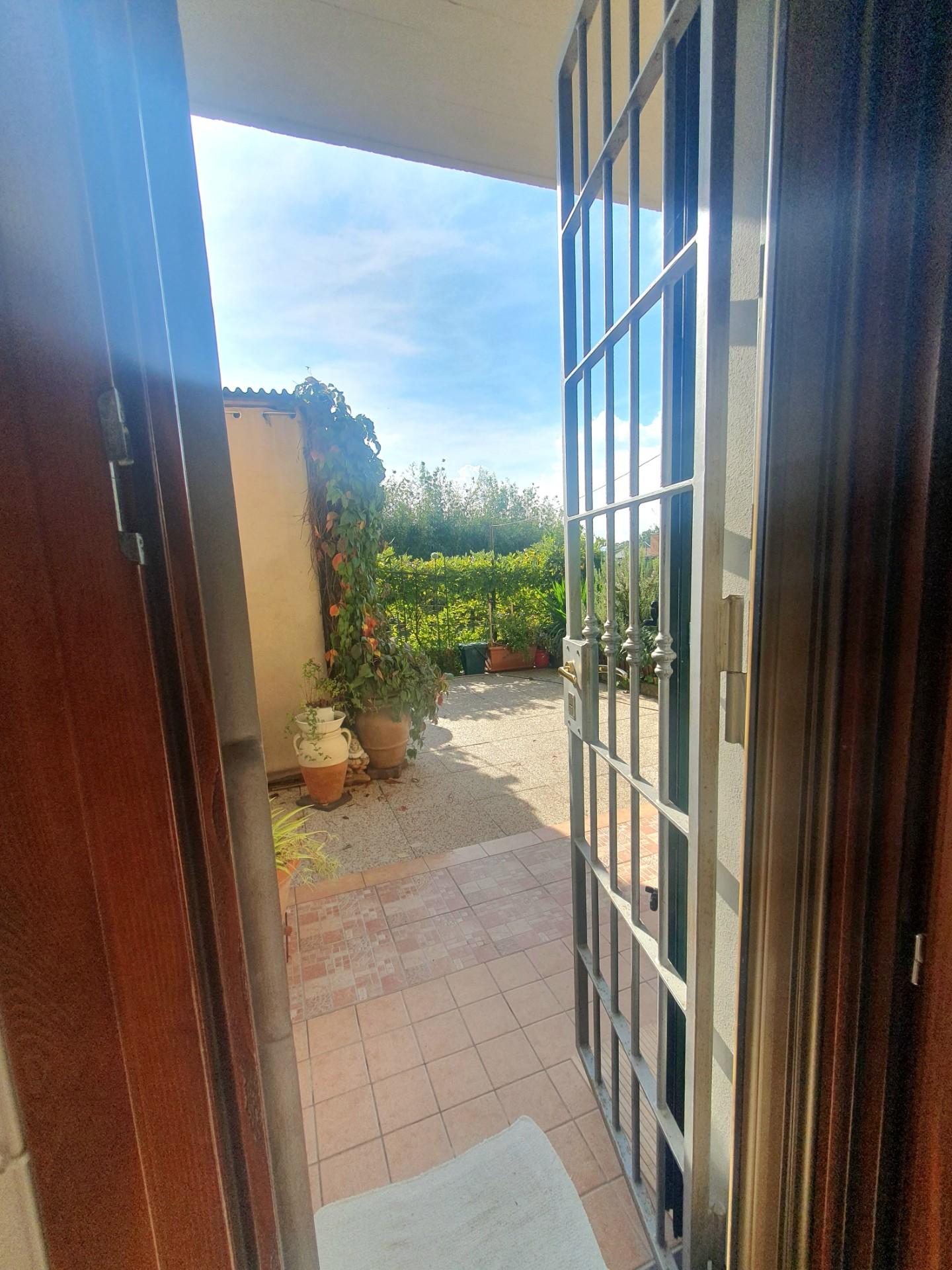 Immagine 11 di Appartamento in vendita  a Altopascio